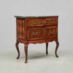 1382 4126 CHEST OF DRAWERS